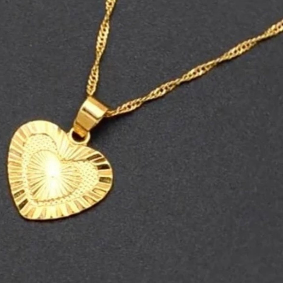 Beautiful Gold Colour Necklace with Heart Pendant