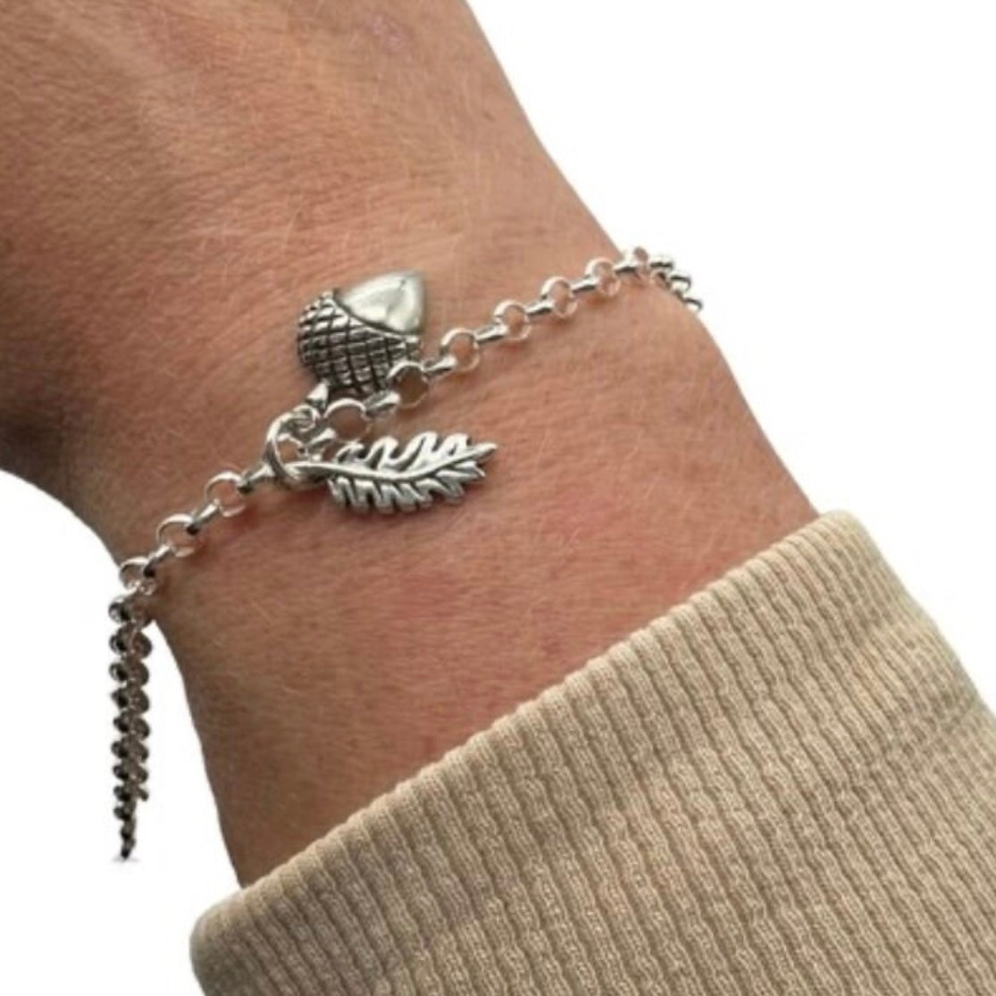 Silver Acorn and Oak Leaf Beautiful 925 Sterling Silver Charm Bracelet