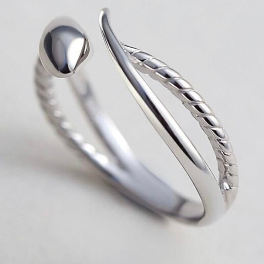 Beautiful Silver Snake Ring