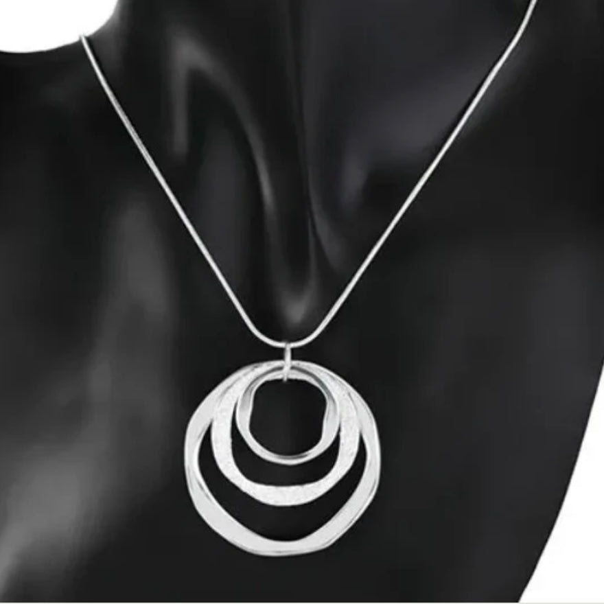 Triple Circle Frosted Pendant Fashion Jewellery Necklace