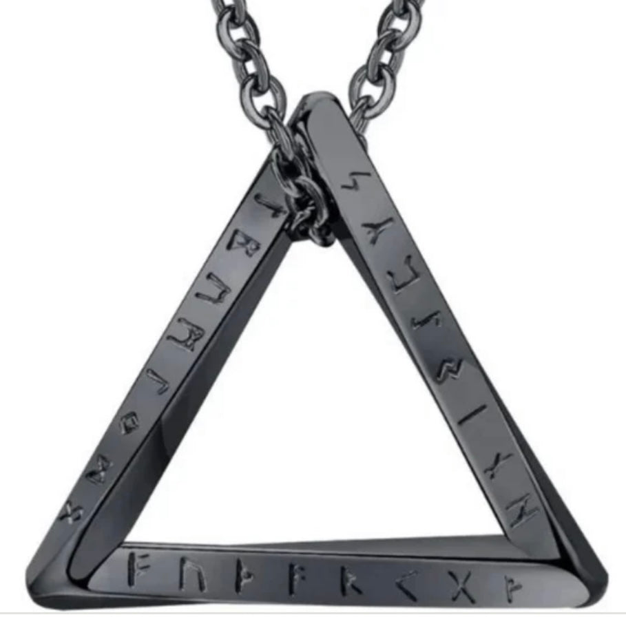 Stylist Amulet Norse Vikinging Stainless Steel Triangle Link Chain Pendant Necklace Available in Black or Silver Colours