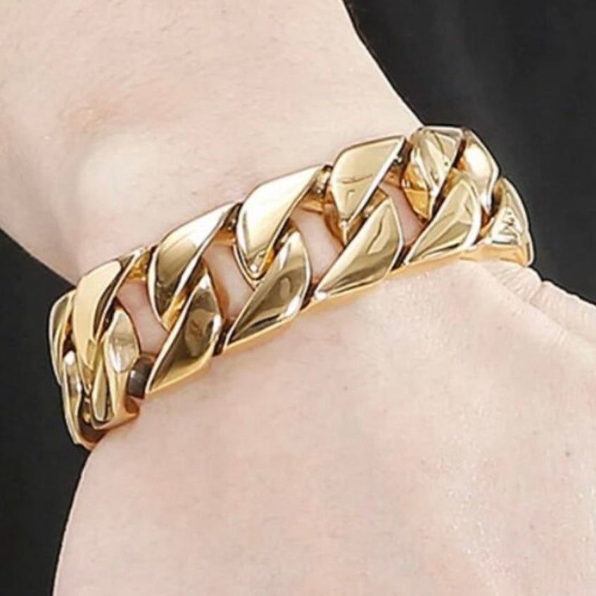 20mm Polished Chunky Stainless Steel Curb Link Chain Bracelet Available in Gold or Brushed Black