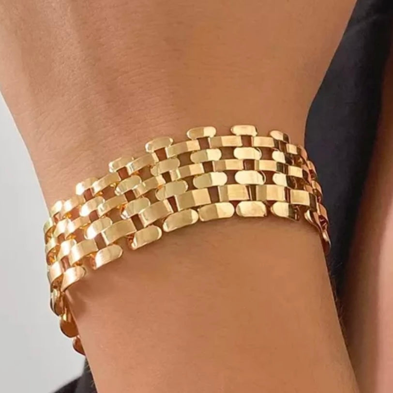 Exaggerated Chunky Cuban Thick Bracelet Chain Available in Gold or Silver Colours