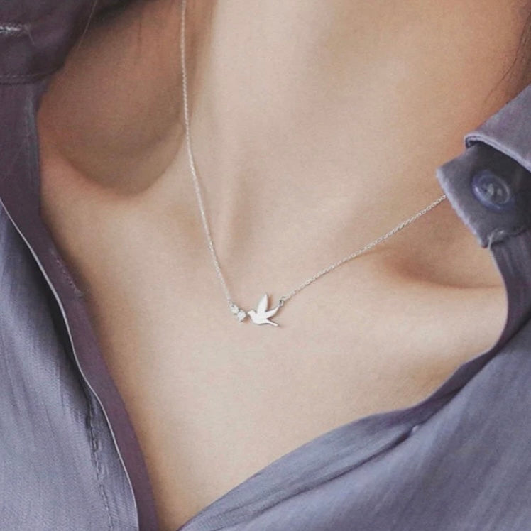 Beautiful Delicate Silver Zirconia Swallow Choker Necklace