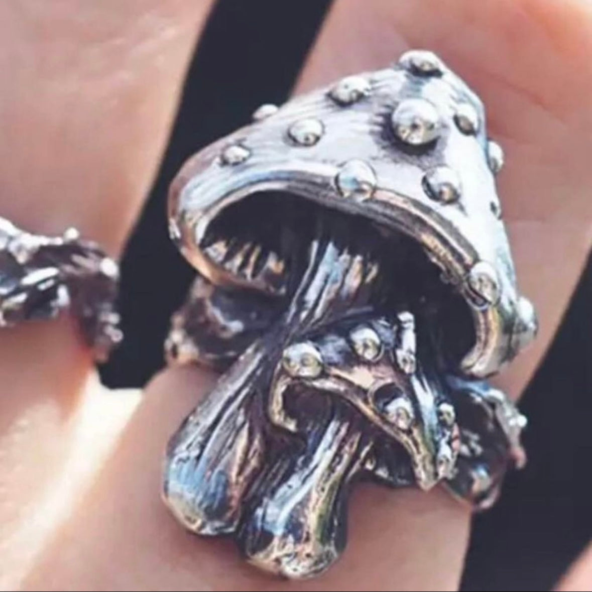 Double Mushroom Open Adjustable Gothic Punk Ring