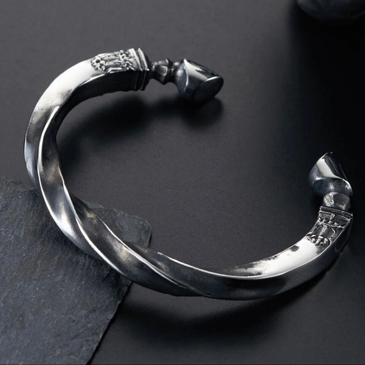 Vintage War Horse Hoof Stainless Steel Twisted Cuff Bangle Bracelet