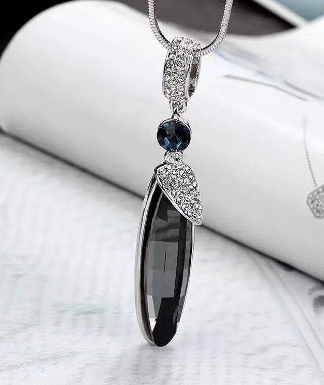 Long Necklace with a Waterdrop Pendant