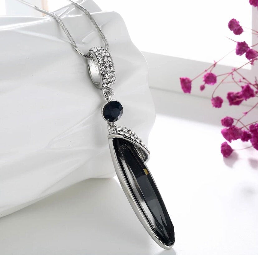 Long Necklace with a Waterdrop Pendant