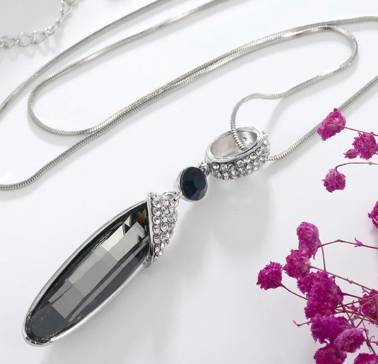 Long Necklace with a Waterdrop Pendant