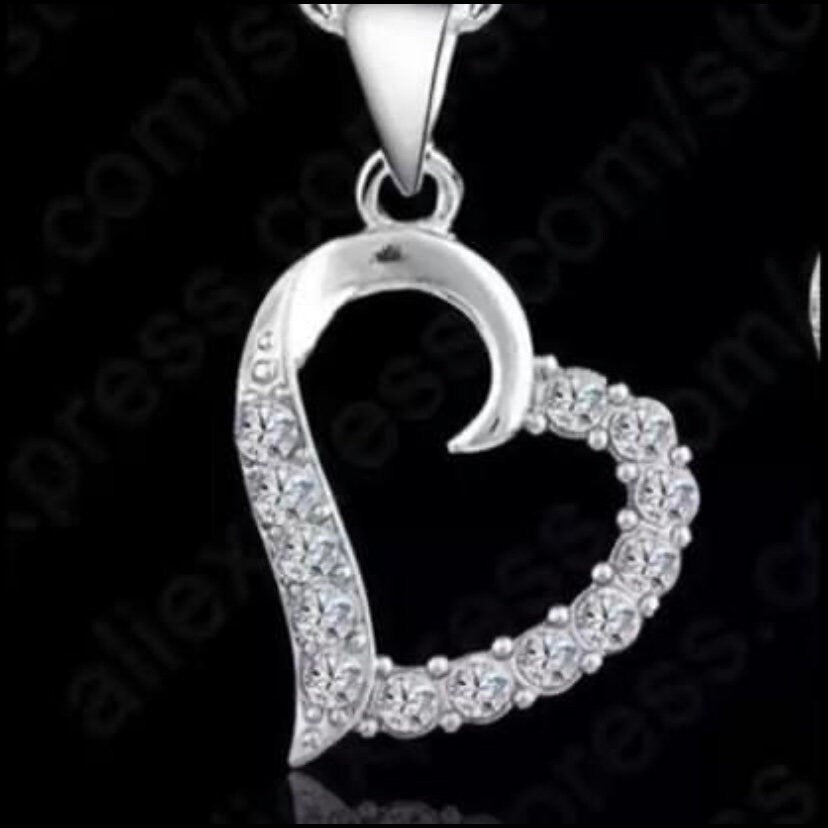 Classic Cubic Zircon Heart Pendant Necklace & Earring Set