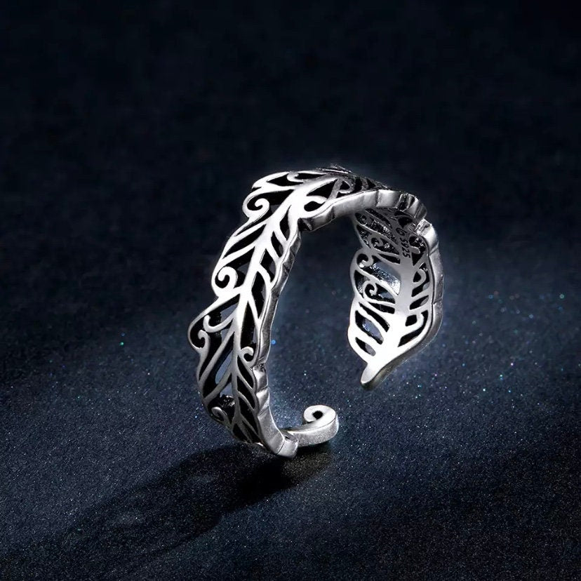 Open Adjustable Plated Silver Stunning Feather Ring