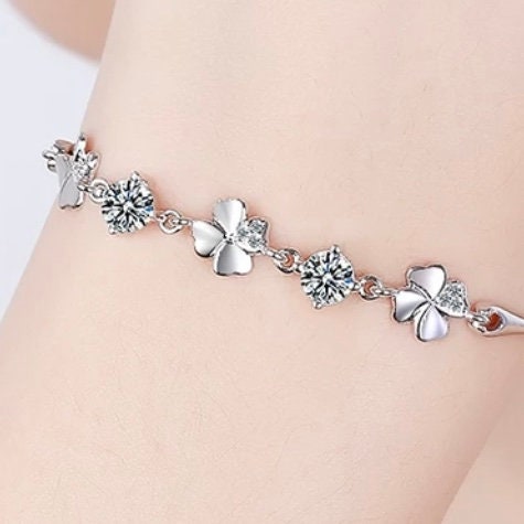 Stunning Silver Lucky Four-Leaf Clover Bracelet