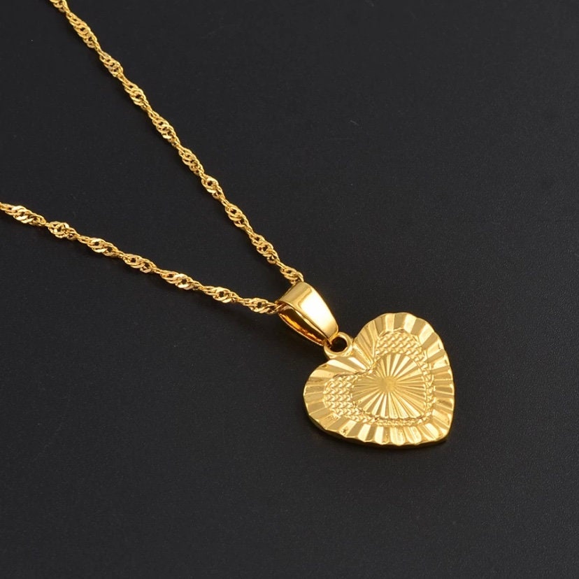 Beautiful Gold Colour Necklace with Heart Pendant