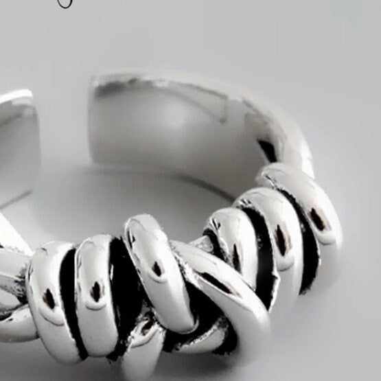 Stunning Silver Plated Bow Open Ring