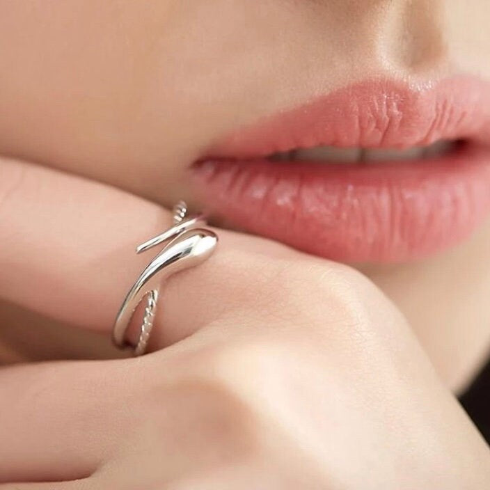 Beautiful Silver Snake Ring