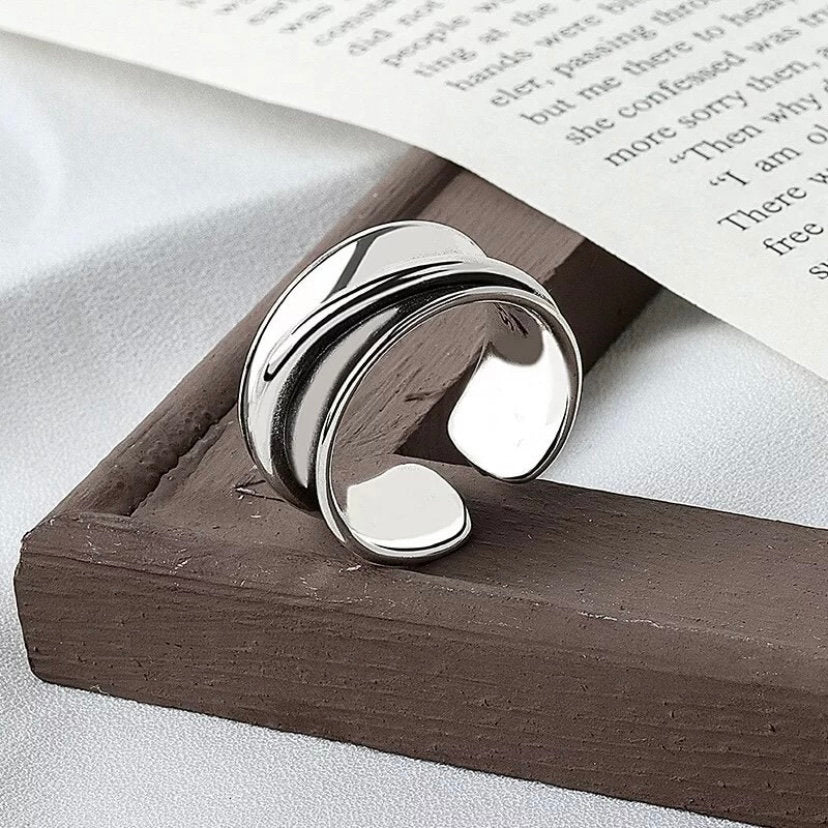 Simple Minimalist Wide Smooth Round Silver Open Ring