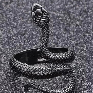 Punk Retro Snake Serpentine Black or Silver Colour Open Ring