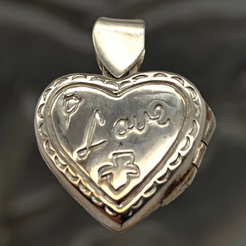 Stunning Sterling Silver LOVE Heart Locket