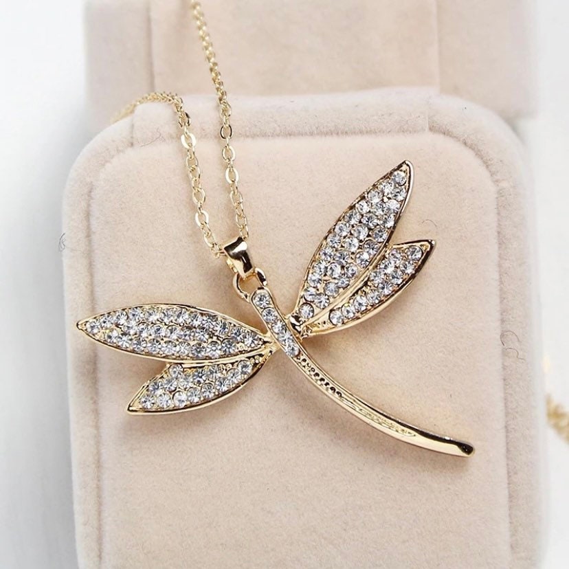 Exquiste Dragonfly Gold Pendant Necklace