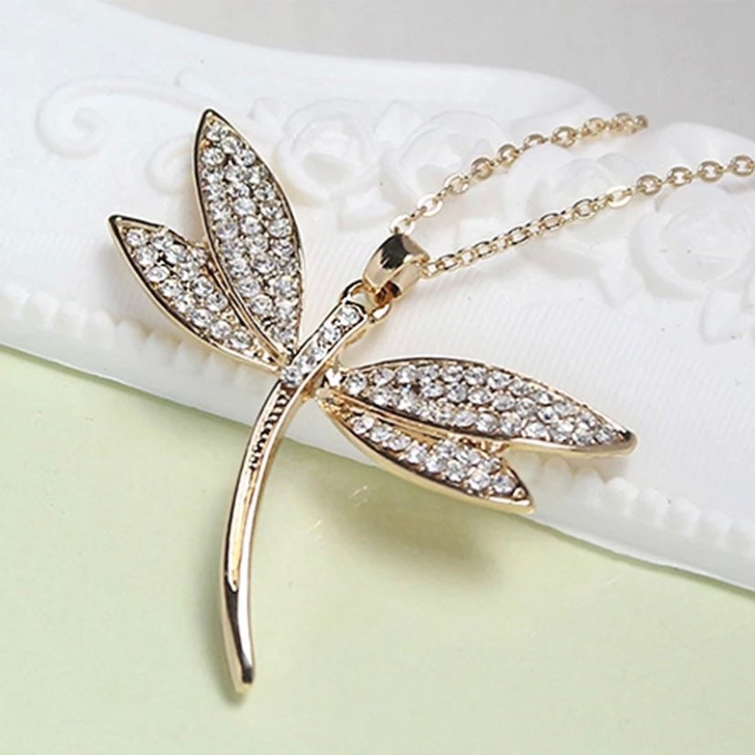 Exquiste Dragonfly Gold Pendant Necklace