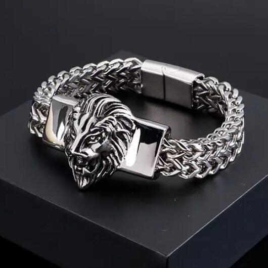 Lion Head Charm Stainless Steel 12mm Wide Snake Chain Bracelet