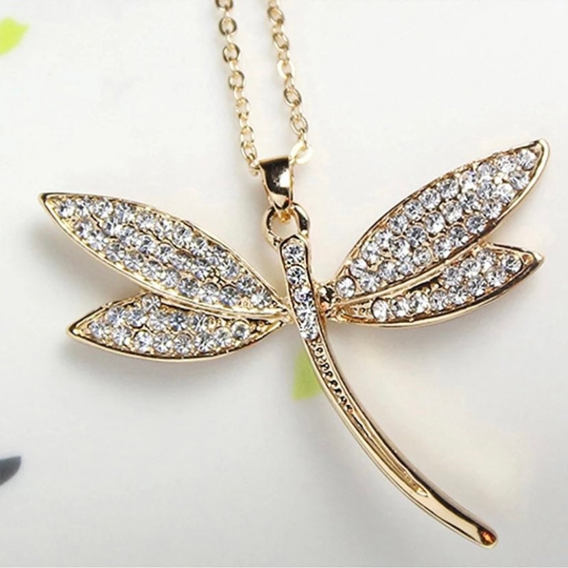 Exquiste Dragonfly Gold Pendant Necklace