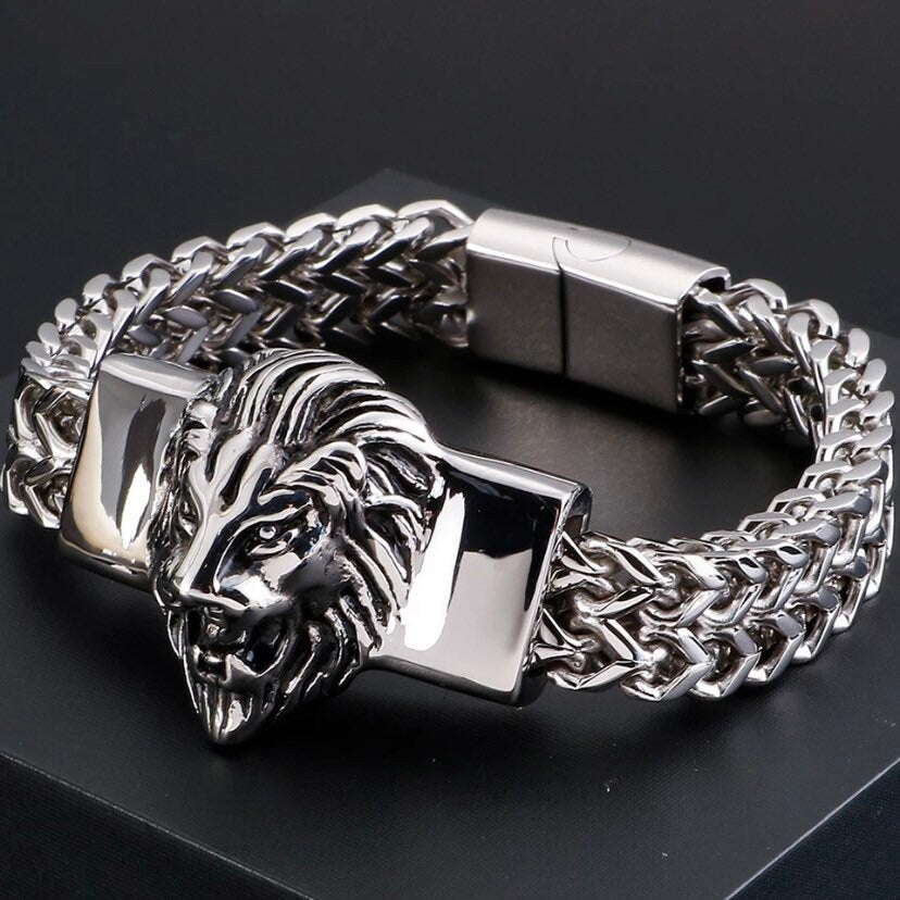 Lion Head Charm Stainless Steel 12mm Wide Snake Chain Bracelet