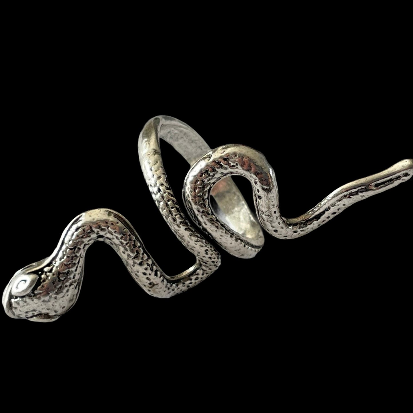 Gothic Punk Retro Snake Serpentine Ring Available in Silver or Black Colour