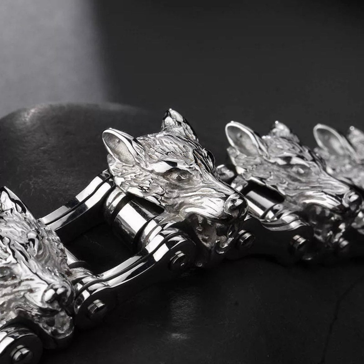 Stainless Steel Domineering Wolf Head Charm Chain Bracelet