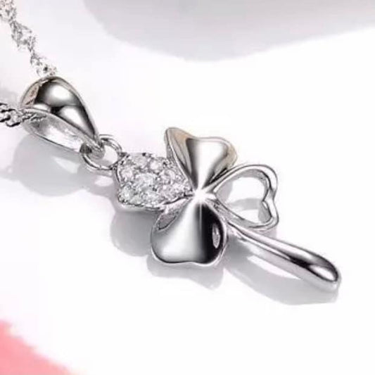 4 Leaf Clover Style Crystal Pendant Necklace