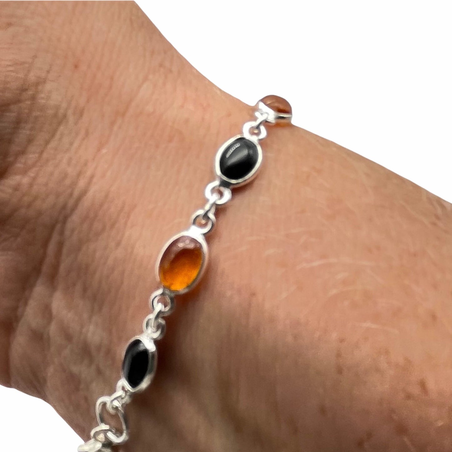 Beautiful 925 Sterling Silver Oval Black Onyx and Amber Bracelet set with 9 Oval Gemstone Cabochons