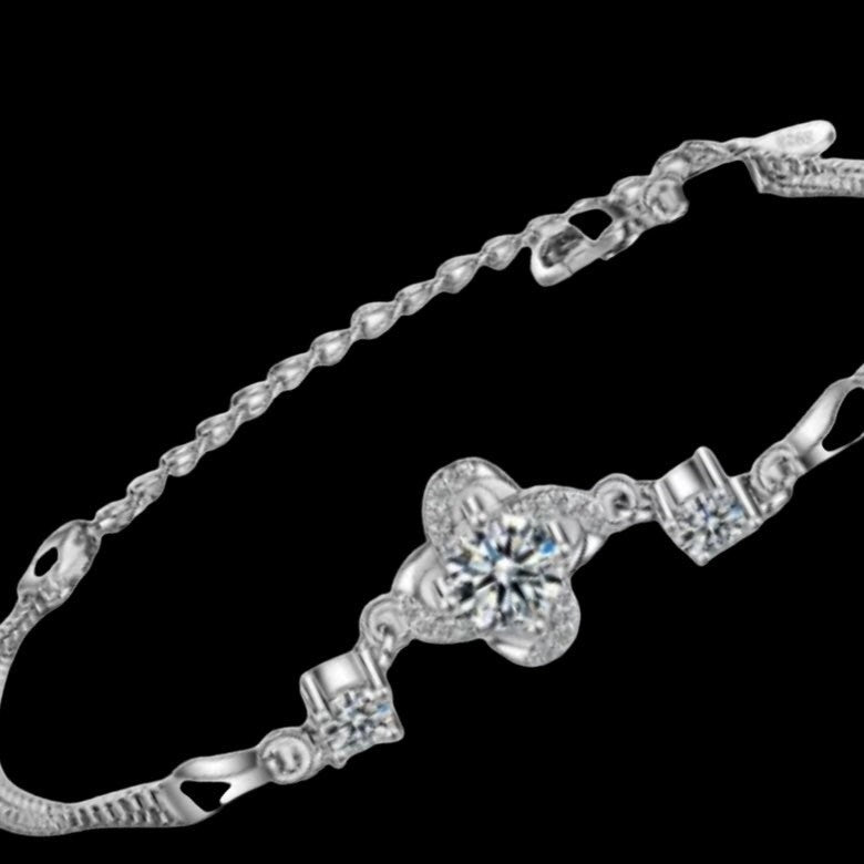 Beautiful Lucky Four-Leaf Clover Created Gemstone Bangle Charm Bracelet