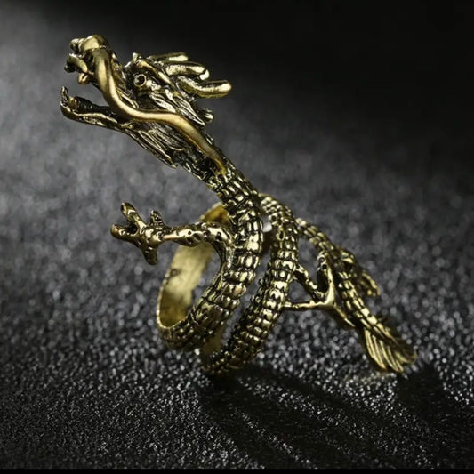 Large Chunky Domineering Long Dragon Fashion Ring