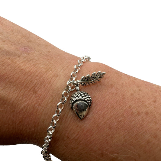 Silver Acorn and Oak Leaf Beautiful 925 Sterling Silver Charm Bracelet