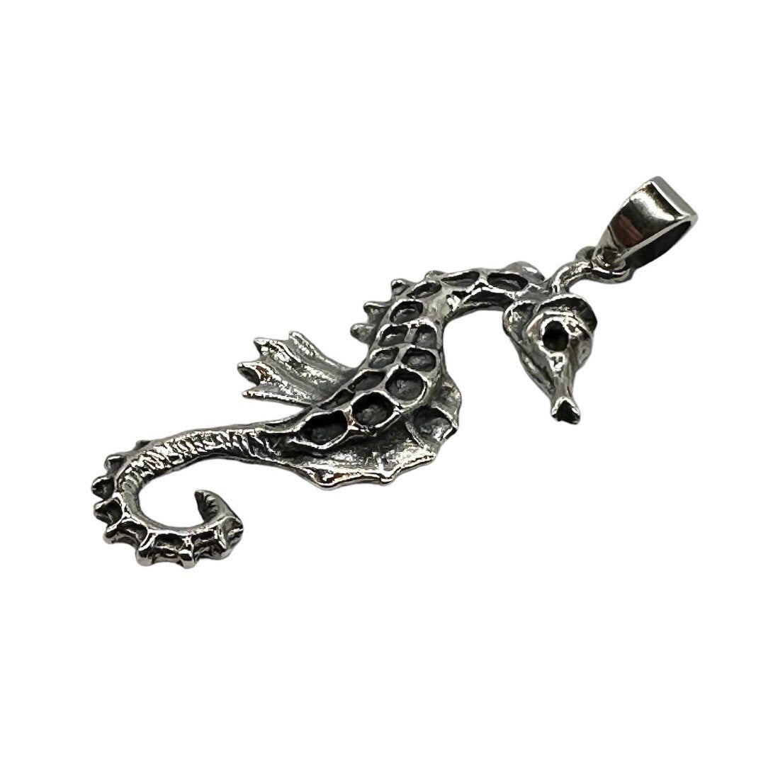 Ocean Seahorse Pendant in 925 Sterling Silver