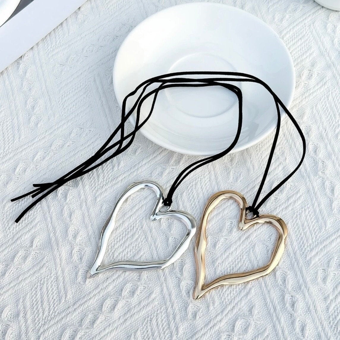 Big Hollow Love Heart Gold or Silver Colour Pendant Sweater Jumper Black Rope Leather Necklace