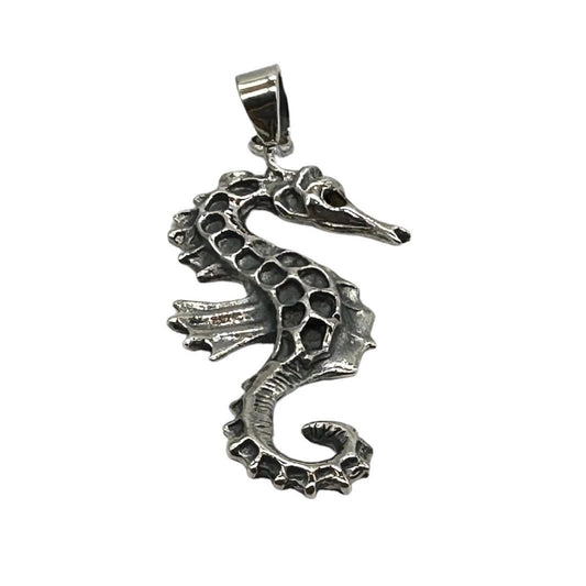 Ocean Seahorse Pendant in 925 Sterling Silver