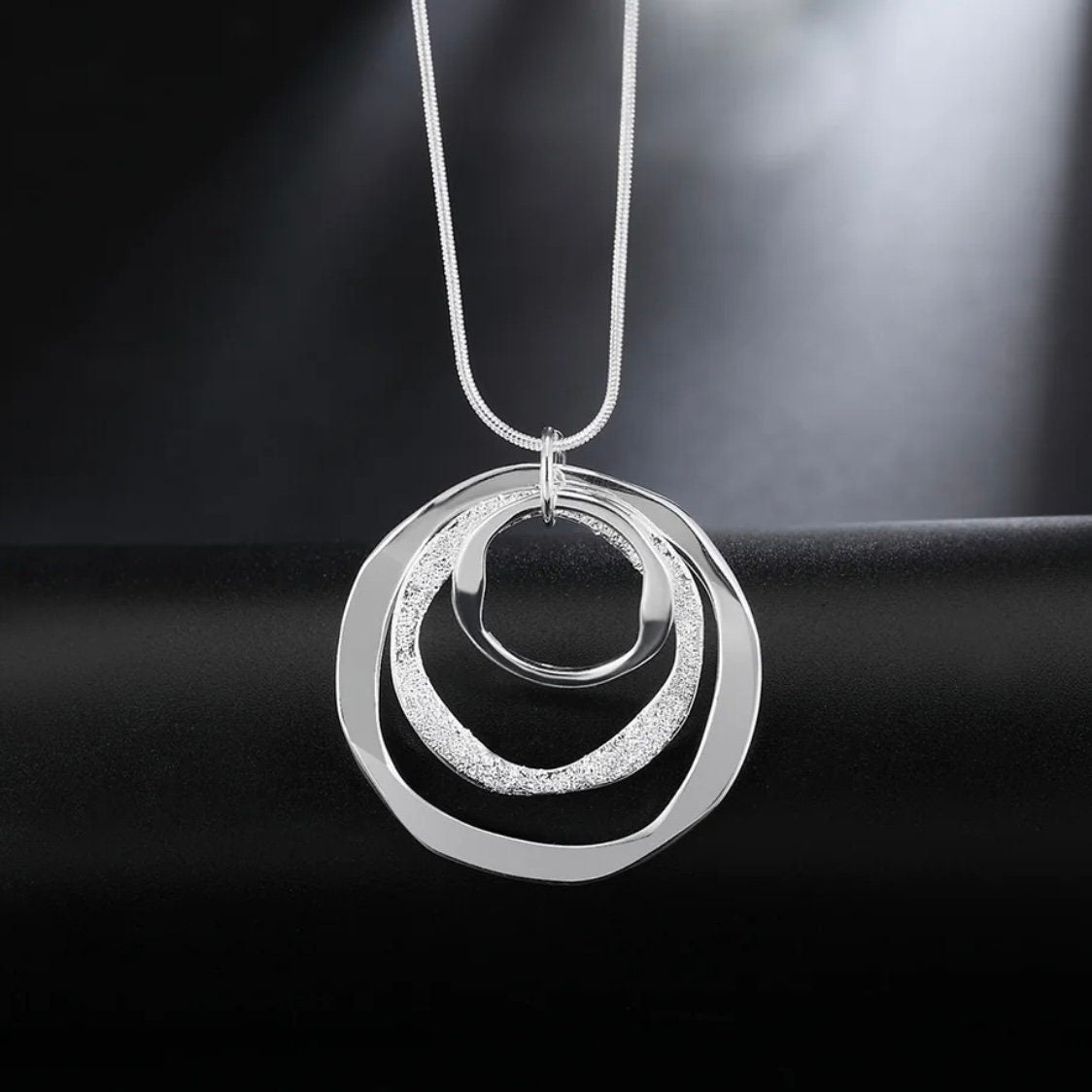 Triple Circle Frosted Pendant Fashion Jewellery Necklace