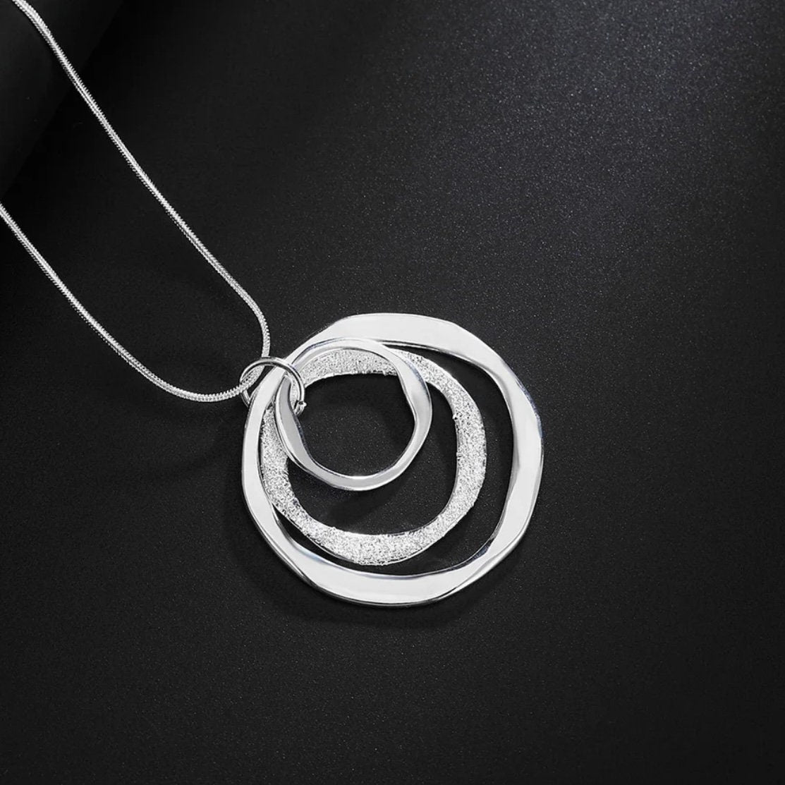 Triple Circle Frosted Pendant Fashion Jewellery Necklace